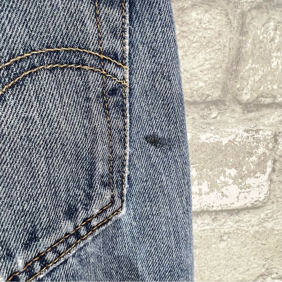 36x36 Vintage 90s Y2K Levi's 501 Button Fly Mexico Medium Wash Dad Jeans *Flawed - Picture 9 of 16